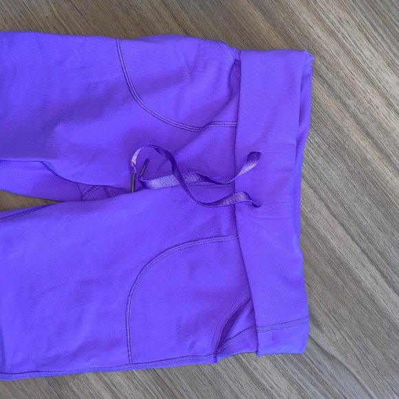 Lulu High-Waisted/Folder Over Waist Yoga Leggings - Picture 3 of 5